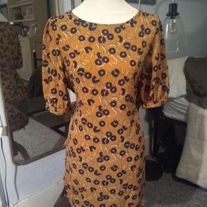 Dress fits like a Med.